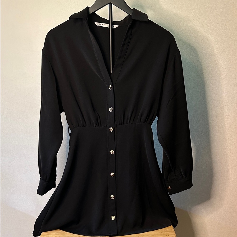 Zara Elegant Black Button-Down Blouse
